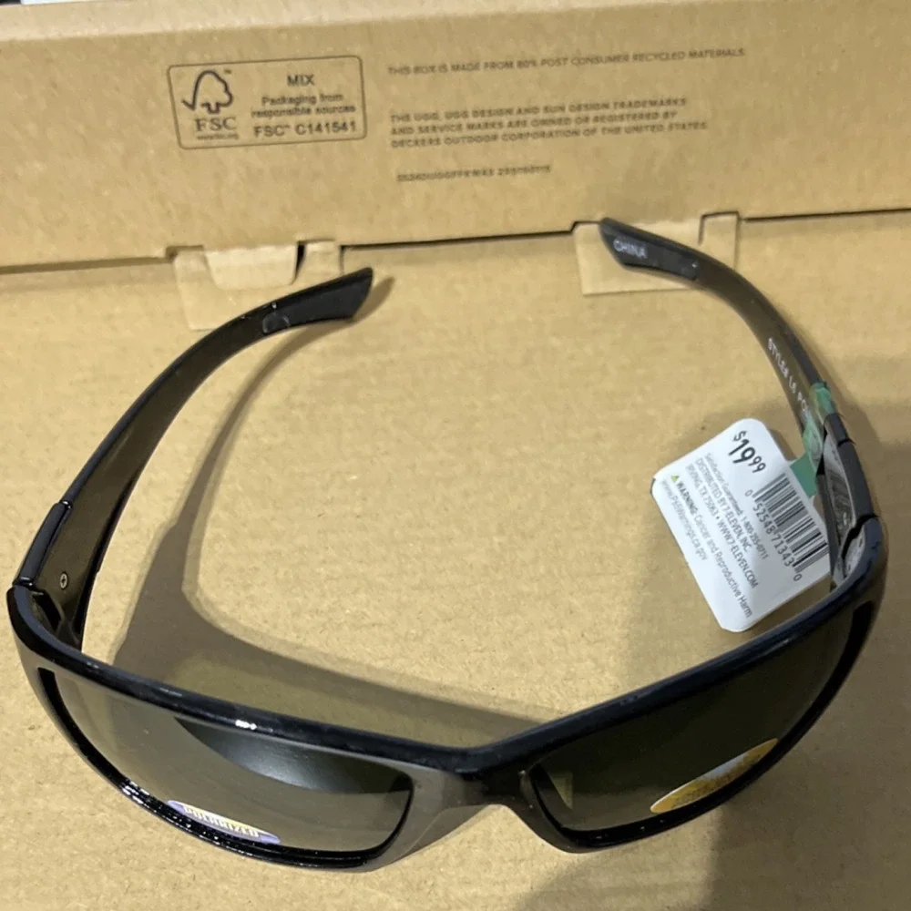 24/7Life Men's Wrap Polarized Sunglasses,Plastic Frame, Gray Lenses